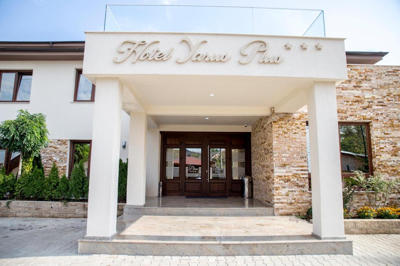 Hotel Yarus Plus Ploiesti Exterior photo